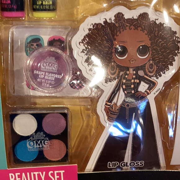 L.O.L. Surprise! Doll Beauty Set New in Box (box wear)   OMG POC Black Brown LOL - Picture 5 of 9